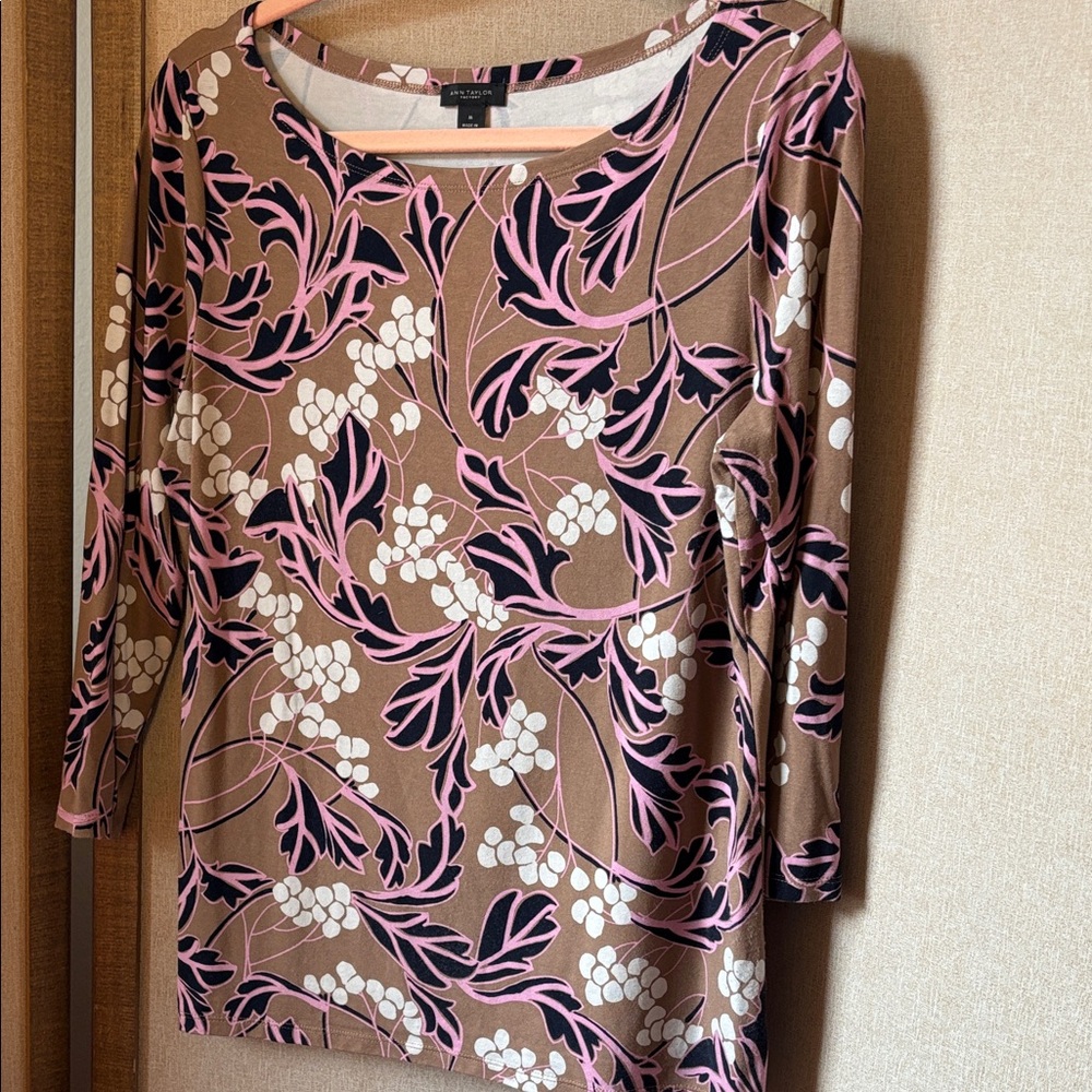 Ann Taylor factory Brown and Pink Floral Long Sleeve Top medium